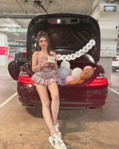ladyhong24