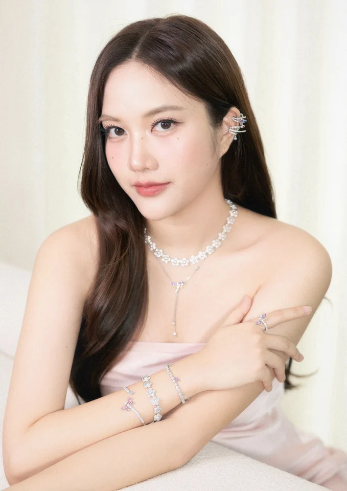 ภาพ ฟรีน สโรชา ลำดับที่ 17