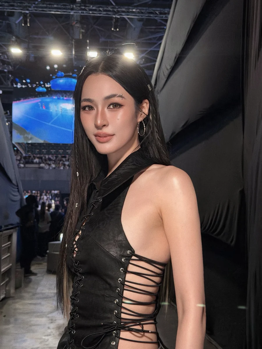 ภาพ หลิงหลิง คอง ลุคโดดเด่น