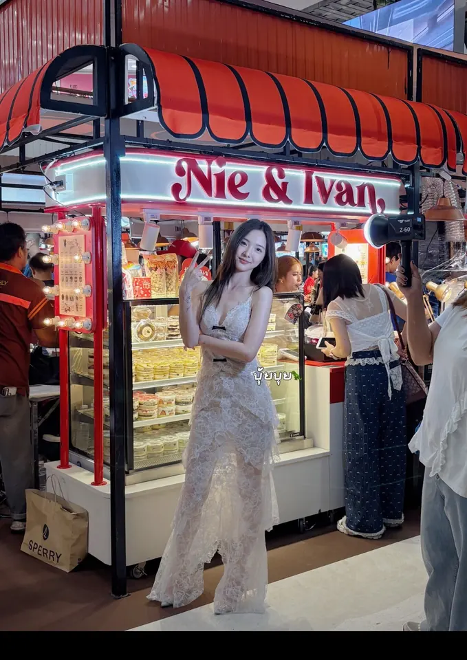เนเน่ พรนับพัน ลุคแฟชั่นน่ารัก ภาพที่ 4