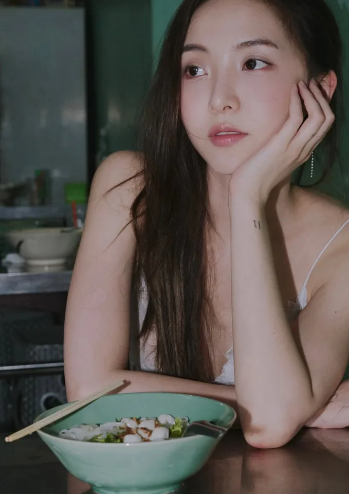 เนเน่ พรนับพัน ลุคแฟชั่นน่ารัก ภาพที่ 15
